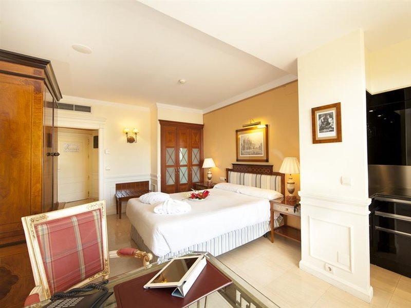 Apartment Guadalpin Boutique