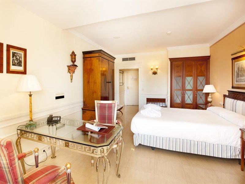 Guadalpin Boutique Apartment *