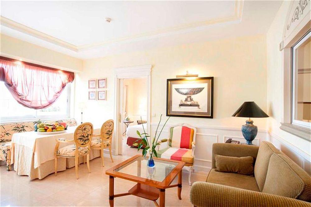 Guadalpin Boutique Apartment