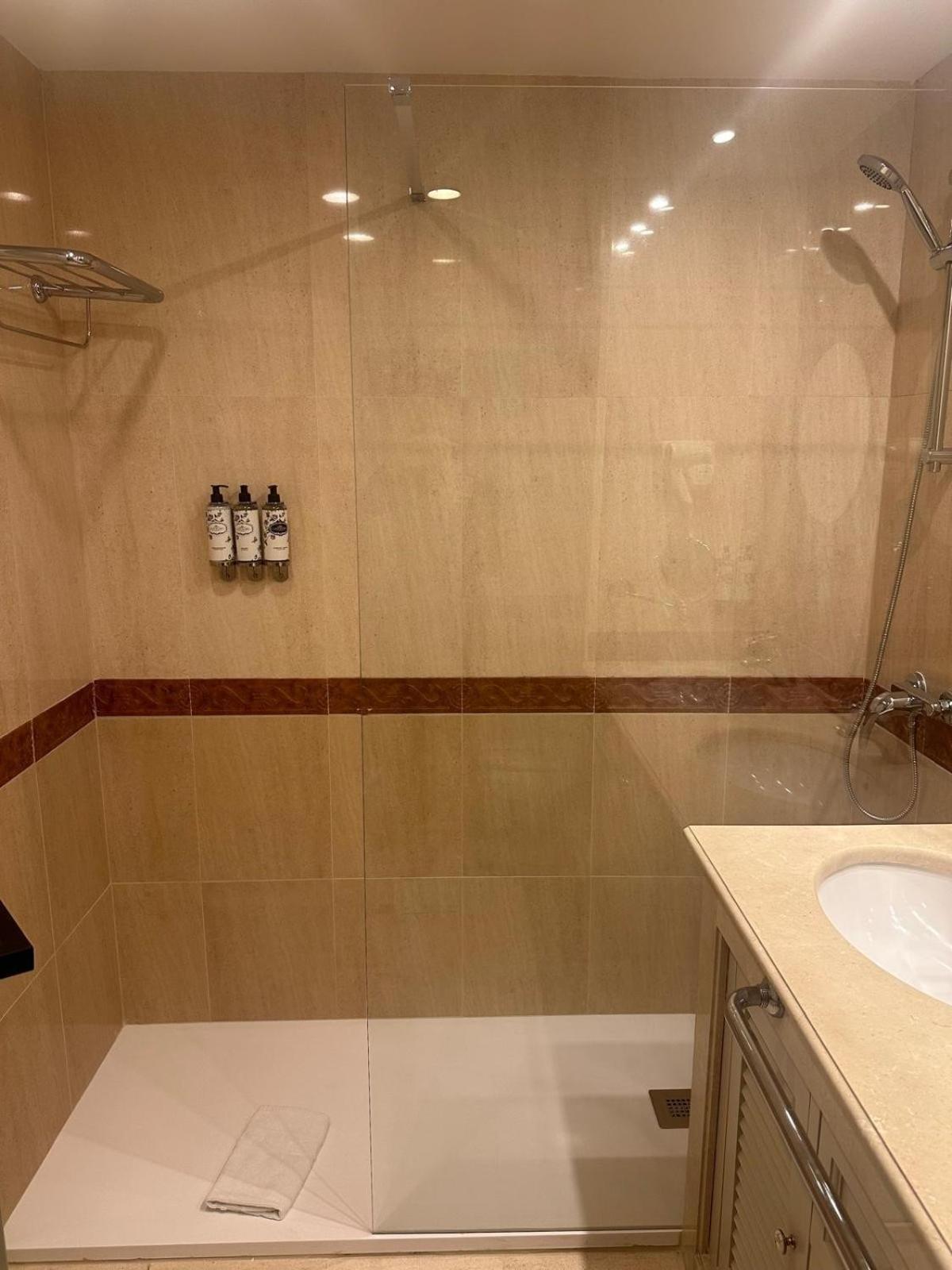 Guadalpin Boutique Apartment